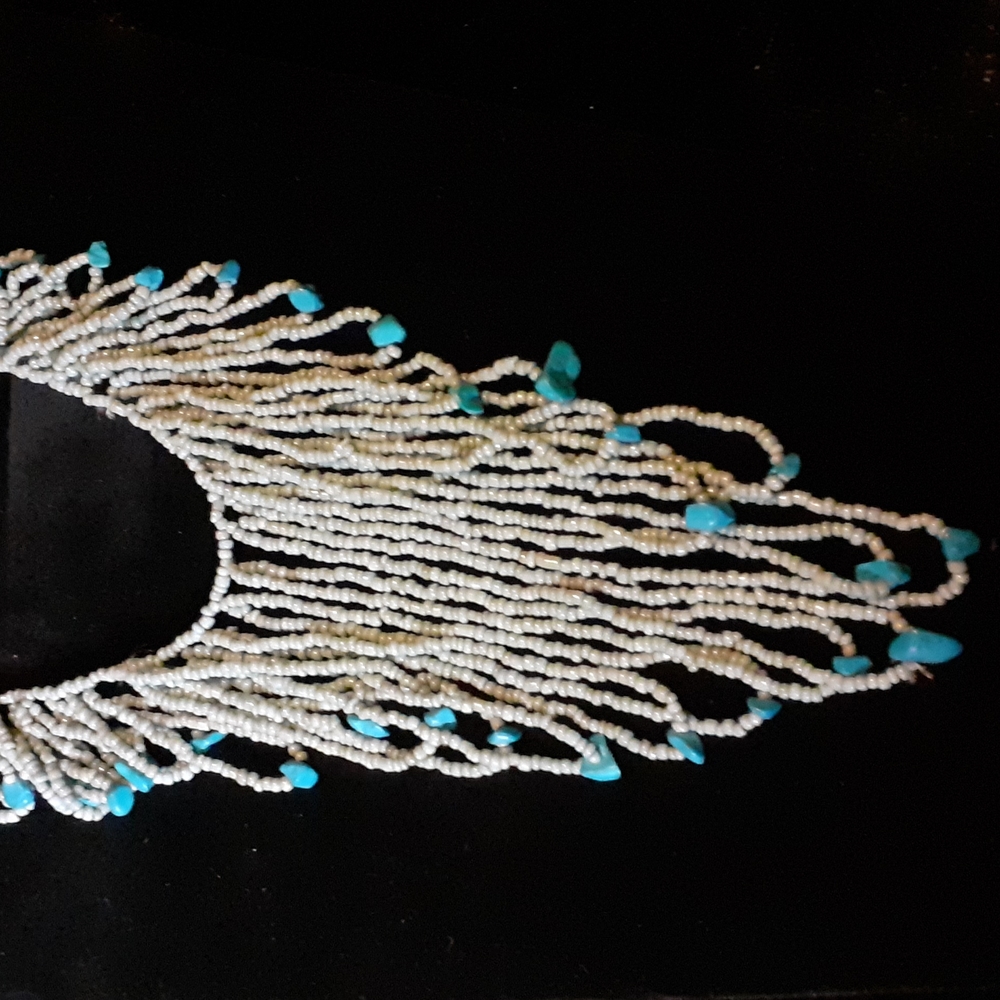 Bead necklace